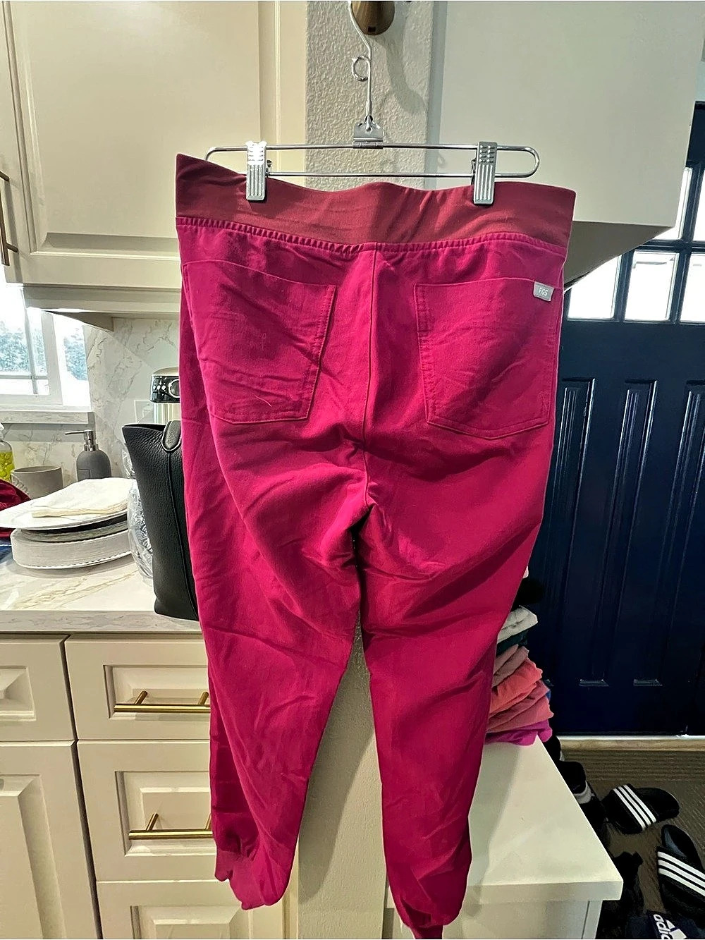 FIGS Technical Collection Jogger Scrub Pants in Cranberry Fushia Size Small
